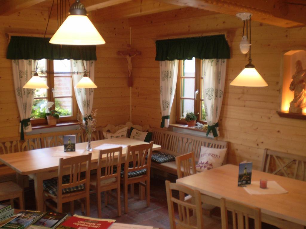 Weingut- Gaestezimmer Marko Лойчах Экстерьер фото
